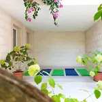 Villa Philippa - Luxurious Five-room - Idyllic Location - First Row To The Sea - Spectacular View Of The Sea Bay - Unforgettable Sunsets - 15 Minutes From Supetar Ferry Port - Free Parking - Private Heated Pool *