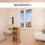 Philippa - Luxurious Five-room - Idyllic Location - First Row To The Sea - Spectacular View Of The Sea Bay - Unforgettable Sunsets - 15 Minutes From Supetar Ferry Port - Free Parking - Private Heated Pool Villa