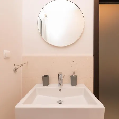 Philippa - Luxurious Five-room - Idyllic Location - First Row To The Sea - Spectacular View Of The Sea Bay - Unforgettable Sunsets - 15 Minutes From Supetar Ferry Port - Free Parking - Private Heated Pool Villa *