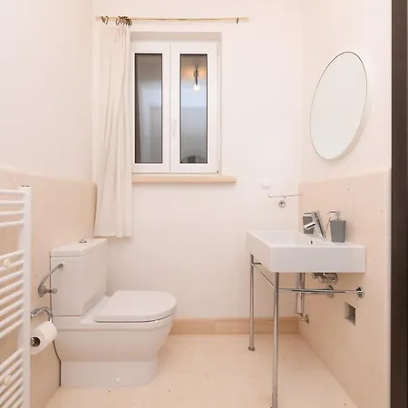 Philippa - Luxurious Five-room - Idyllic Location - First Row To The Sea - Spectacular View Of The Sea Bay - Unforgettable Sunsets - 15 Minutes From Supetar Ferry Port - Free Parking - Private Heated Pool Villa *